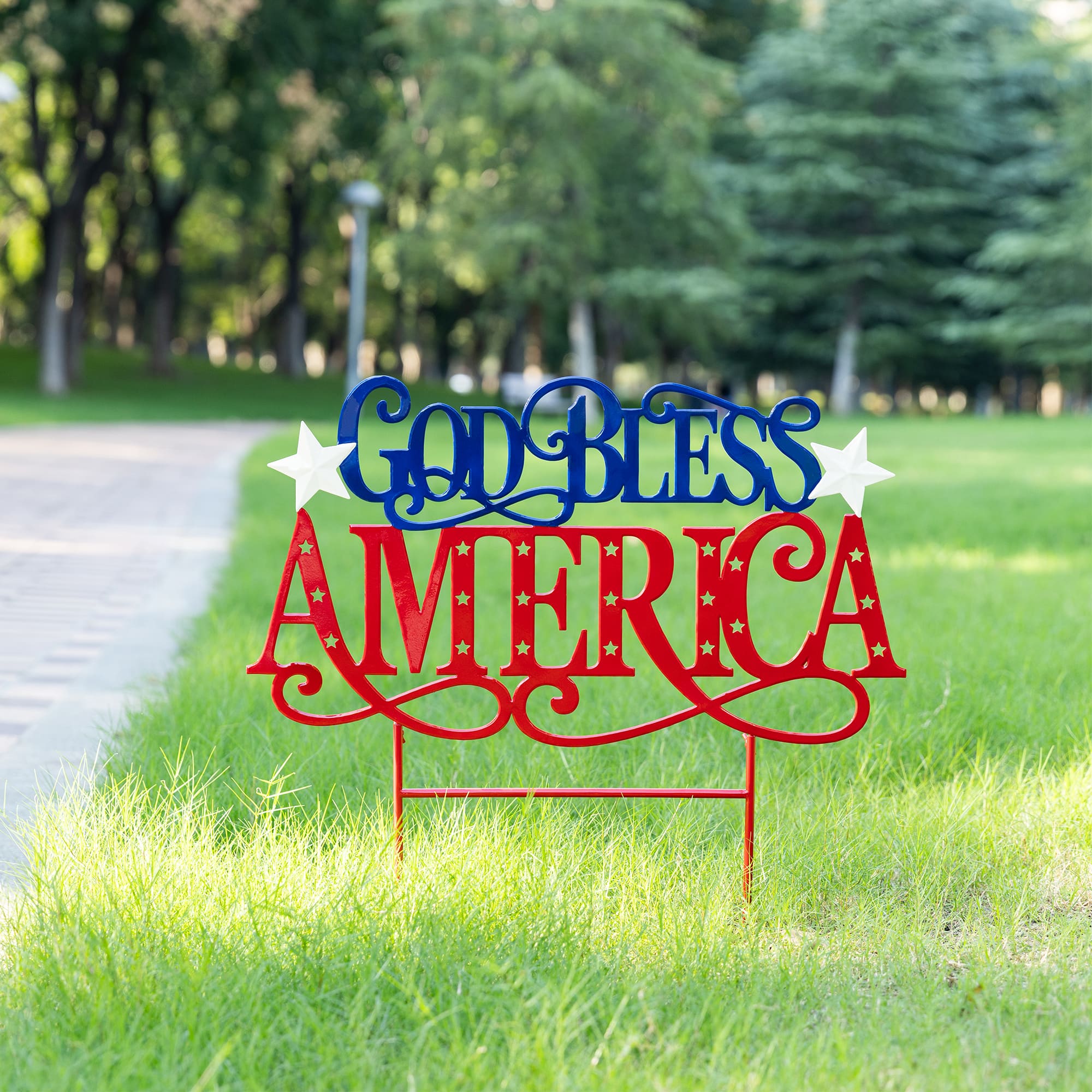 Glitzhome® 23.25" Patriotic Metal "GOD BLESS AMERICA" Garden Yard Stake